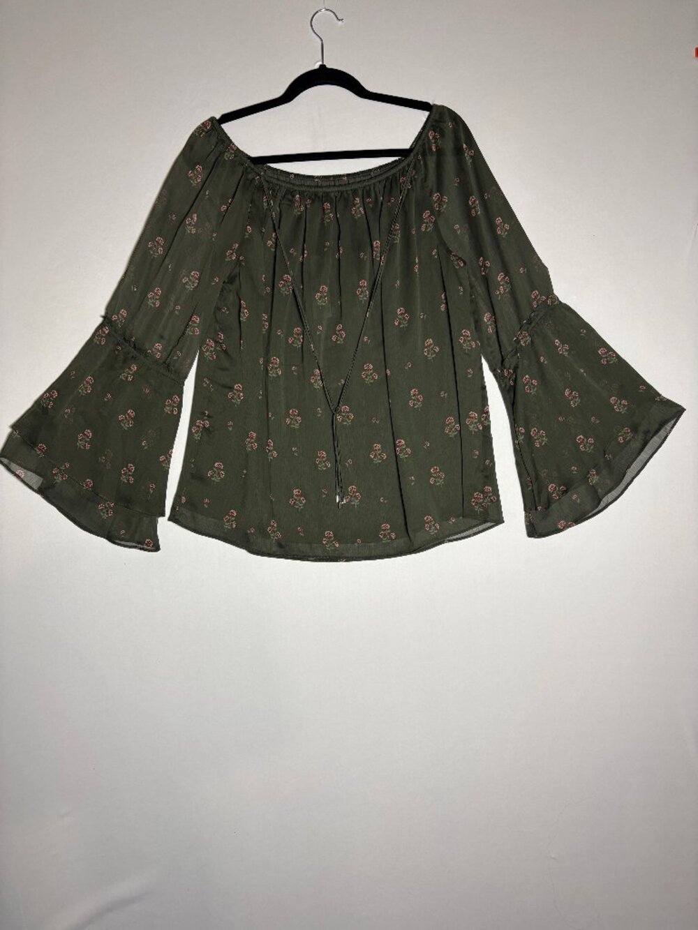 White House Black Market Olive Green Floral Boho Peasant Bell Sleeve Blouse L